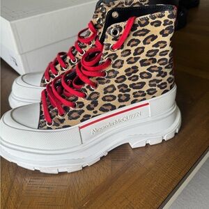 Alexander McQueen Leopard Print Tread Slick Boot